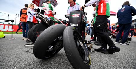 Ελαστικά MotoGP απώλεια βάρους σε αγώνα