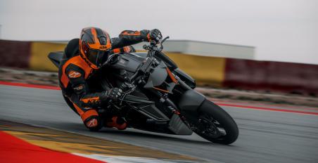  KTM 1390 SUPER DUKE RR TRACK