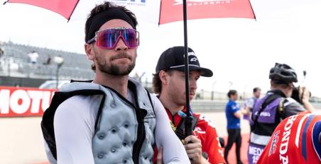 Vickers to replace Dixon