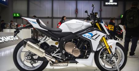 zxmoto 820r