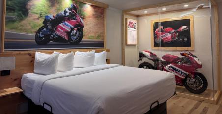 Motorcycle Inn 