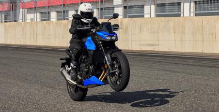 Honda CB750 Hornet 2027 με νέα χρώματα 