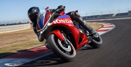 Honda_CBR500R_FOUR