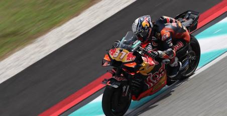 MotoGP Μαλαισία SPRINT: Νίκη Acosta υπό το άγχος της βροχής