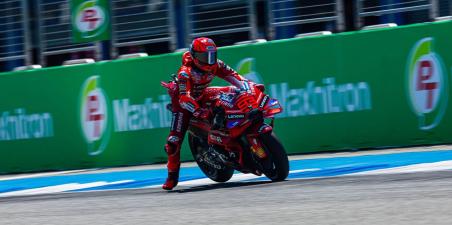 MotoGP Αργεντινή: Ρεκόρ πίστας Marc Marquez, πτώση Bagnaia και Di Giannantonio-Bezzecchi σε φόρμα! 