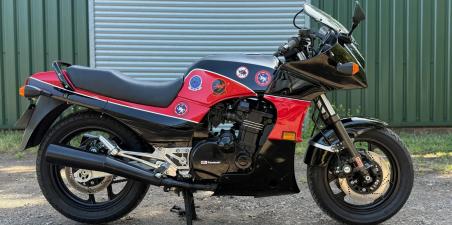 Auction Kawasaki GPZ900 Top Gun