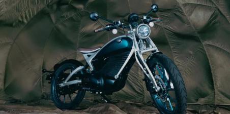 Royal Enfield Flying FLEA Παρίσι 2025 αντιπροσωπεία