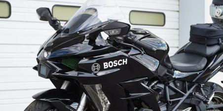 Η BOSCH οραματίζεται επικοινωνία μοτοσυκλετών για μείωση τροχαίων