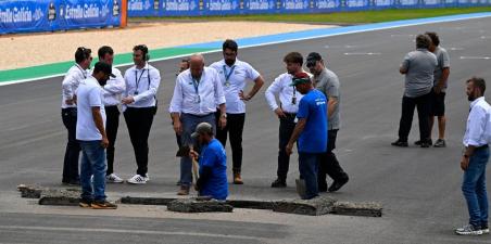 MotoGP Βραζιλία: Άνοιξε τρύπα στο κέντρο της πίστας πριν τον Sprint!