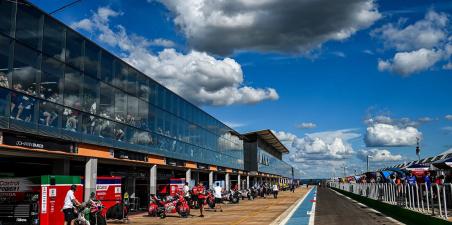 Pit lane regulation