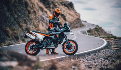 KTM 890 SMT 2023