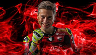 Alvaro Bautista stays with Ducati