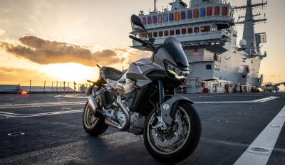 motomag Moto Guzzi V100 Mandello Aviazione Navale: Ανάκληση για ελαττωματικό πίσω αμορτισέρ
