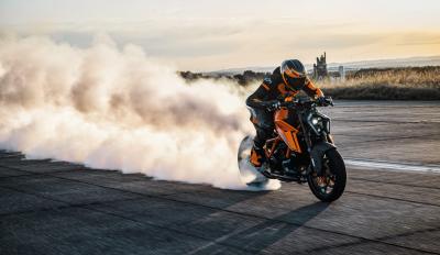 KTM 1290 Super Duke R 2024