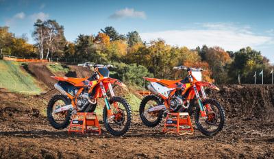 motomag KTM 250 SX-F - 450 SX-F Factory Edition 2024 – Έτοιμα για αγωνιστικό πόλεμο [VIDEO]