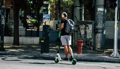 motomag Ελαφρά Προσωπικά Ηλεκτρικά Οχήματα – Ηλεκτρικά πατίνια, rollers, skateboards, hoverboards οι νέοι αυστηροί κανόνες και τα πρόστιμα που έρχονται