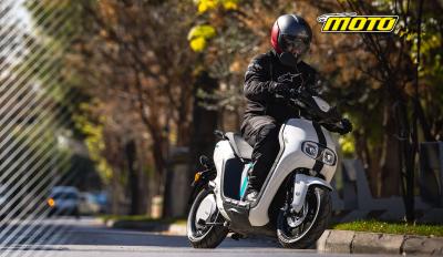 motomag Πρώτη επαφή με το ηλεκτρικό Yamaha NEO’s Dual Battery