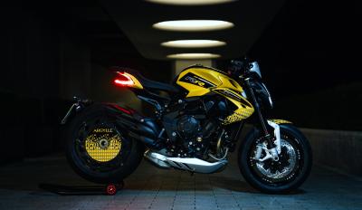 MV Agusta Dragster RR Argylle – Ένα μοναδικό μοντέλο για τον εορτασμό της παρουσίας της στην μεγάλη οθόνη