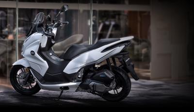 motomag QJMOTOR MTX 125 – Πρακτικότητα και στιλ σε προσιτό πακέτο