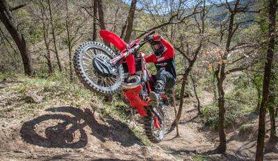 motomagRieju MR Hard Enduro Replica Alfredo Gomez – Ξεχωριστή έκδοση περιορισμένης παραγωγής