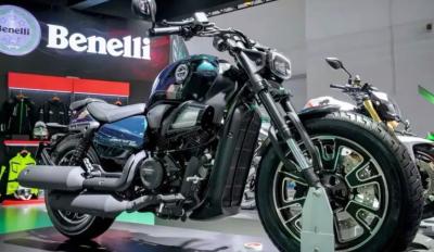 Νέα cruiser Benelli Leoncino Bobber 400 2024