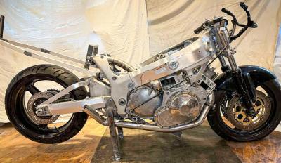 δίχρονο suzuki hayabusa 225 ίππων