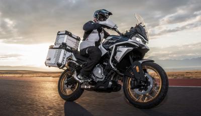 CFMOTO 700MT