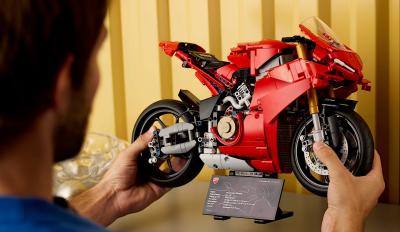 Ducati Panigale V4S LEGO Technic