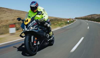 IOMTT BMW S 1000 RR travelling Marshals 2025