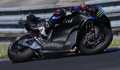 Οι πρώτες φωτογραφίες της V4 εποχής της Yamaha!