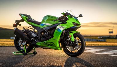 Kawasaki ninja range colours
