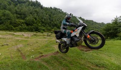KTM 790 ADVENTURE ’24: Νέα ανταγωνιστική τιμή με όλα τα ηλεκτρονικά και 4χρόνια εγγύηση