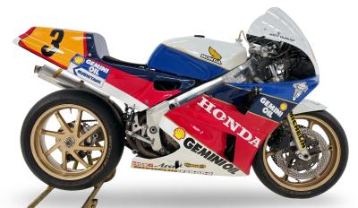 Auction Joey Dynlop RC30 and RC45