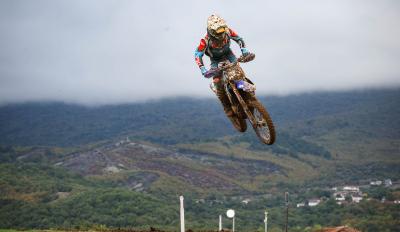 Εντυπωσιακή έναρξη του φινάλε, με δύσκολο τερέν και ένταση σε όλες τις κατηγορίες