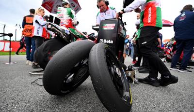 Ελαστικά MotoGP απώλεια βάρους σε αγώνα