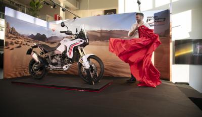 New Ducati DesertX V2