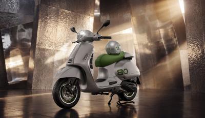 Vespa Edizione Ottantesimo