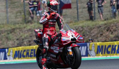 MotoGP Brno Sprint: Νίκη Bagnaia με δυνατό Ai Ogura και Marc Marquez να ακολουθεί
