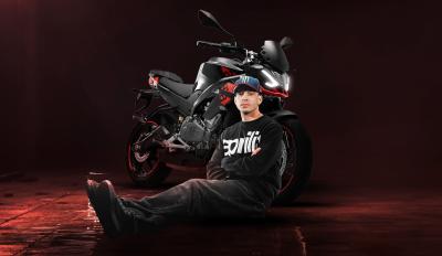 aprilia_tuono_457