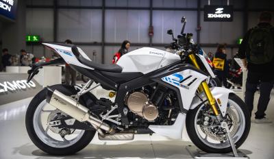 zxmoto 820r