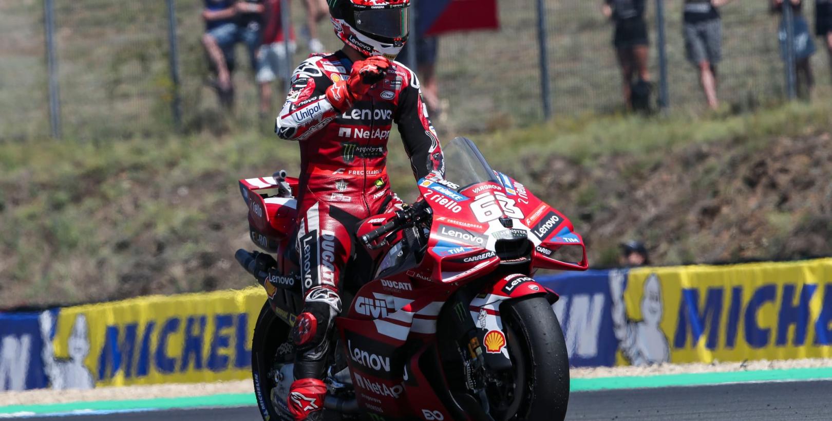 MotoGP Brno Sprint: Νίκη Bagnaia με δυνατό Ai Ogura και Marc Marquez να ακολουθεί