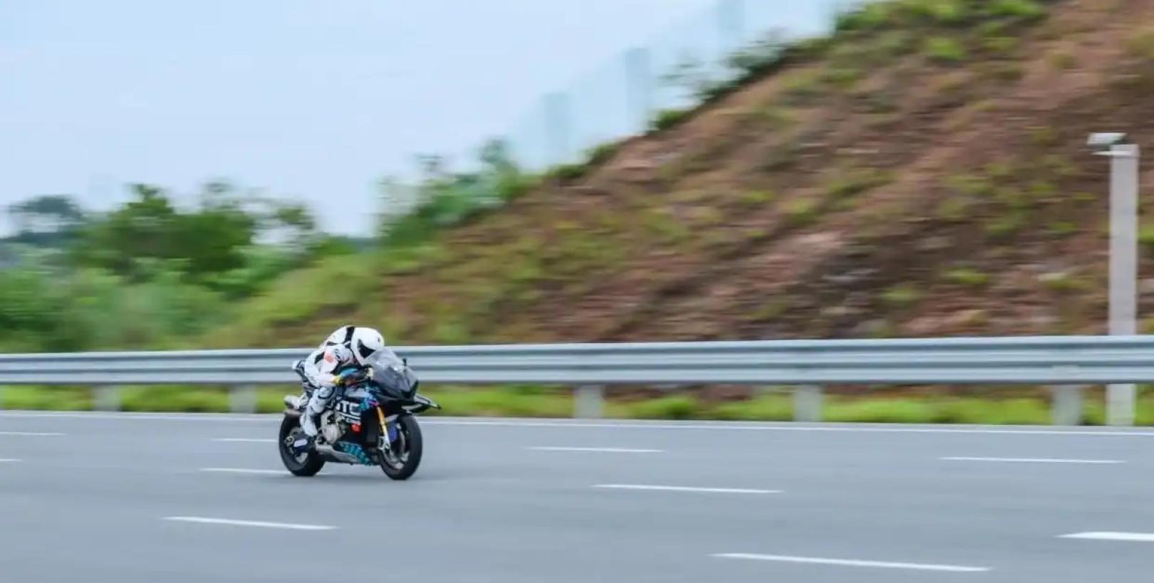 cfrmoto v4 sr-rr