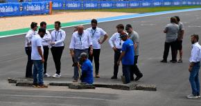 MotoGP Βραζιλία: Άνοιξε τρύπα στο κέντρο της πίστας πριν τον Sprint!