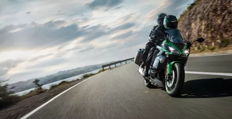motomag Kawasaki – To Ninja 1000SX 1.000 ευρώ πιο φθηνό