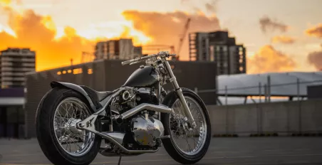 Royal Enfield Busted Knuckles Build Off AU